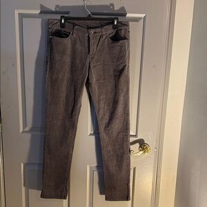 Straight Leg Women's Jeans in Charcoal Gray